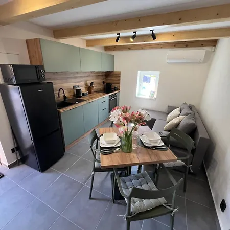Vakantiehuis Luxusni Mini Domecek Česká Lípa